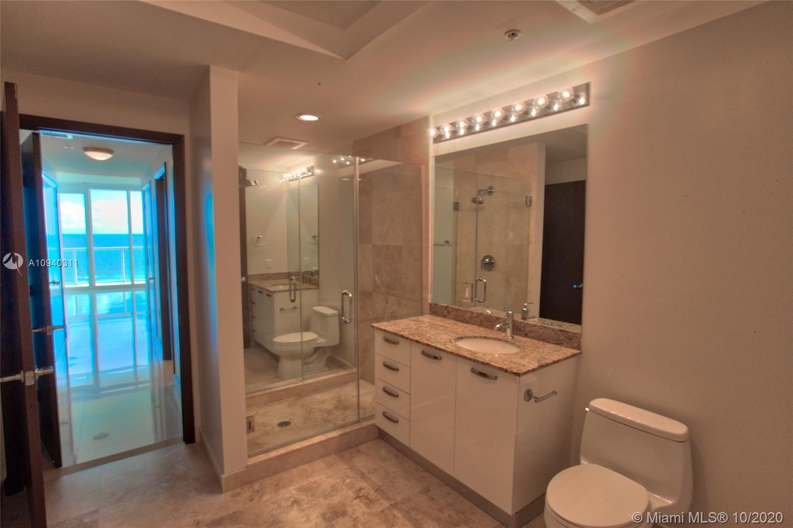 LUNA OCEAN RESIDENCES - Residential