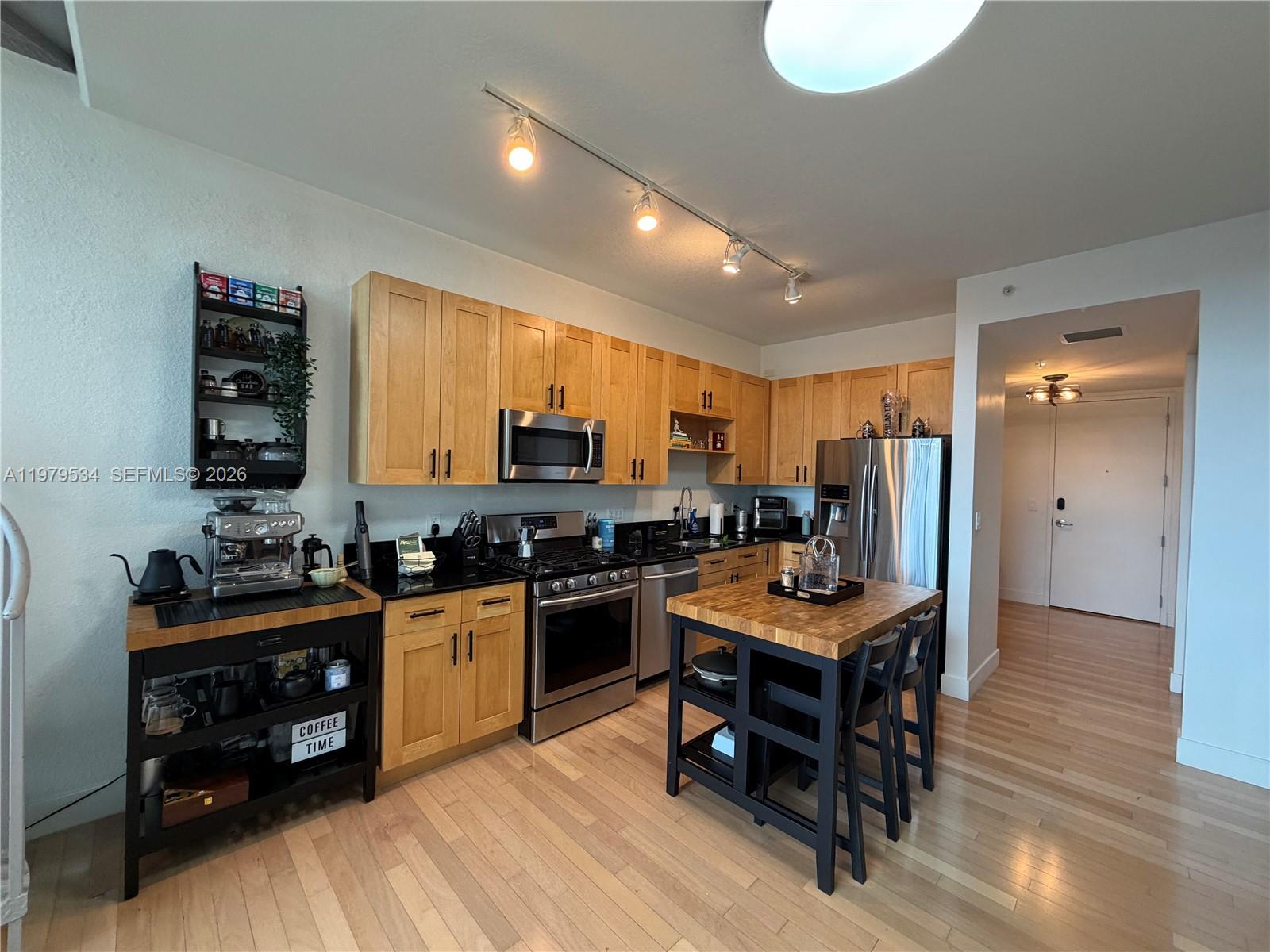 150 E Robinson St 205