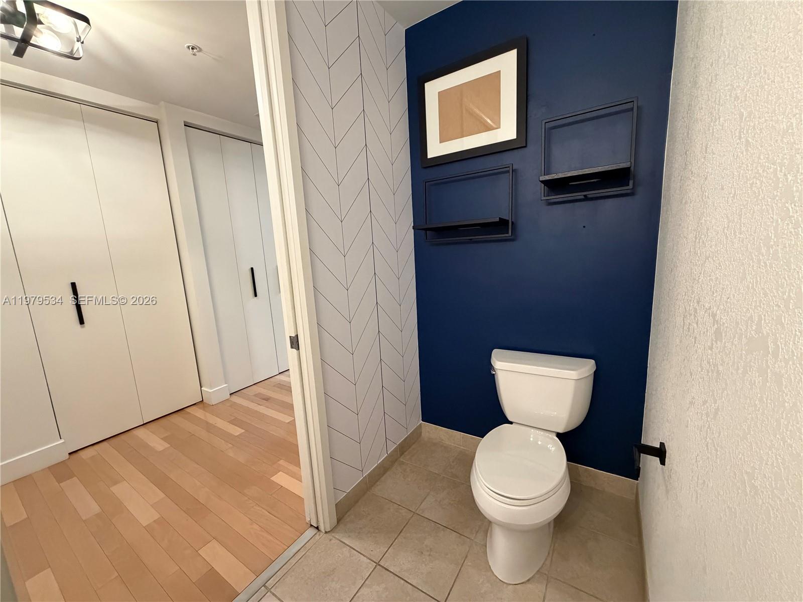 150 E Robinson St 205