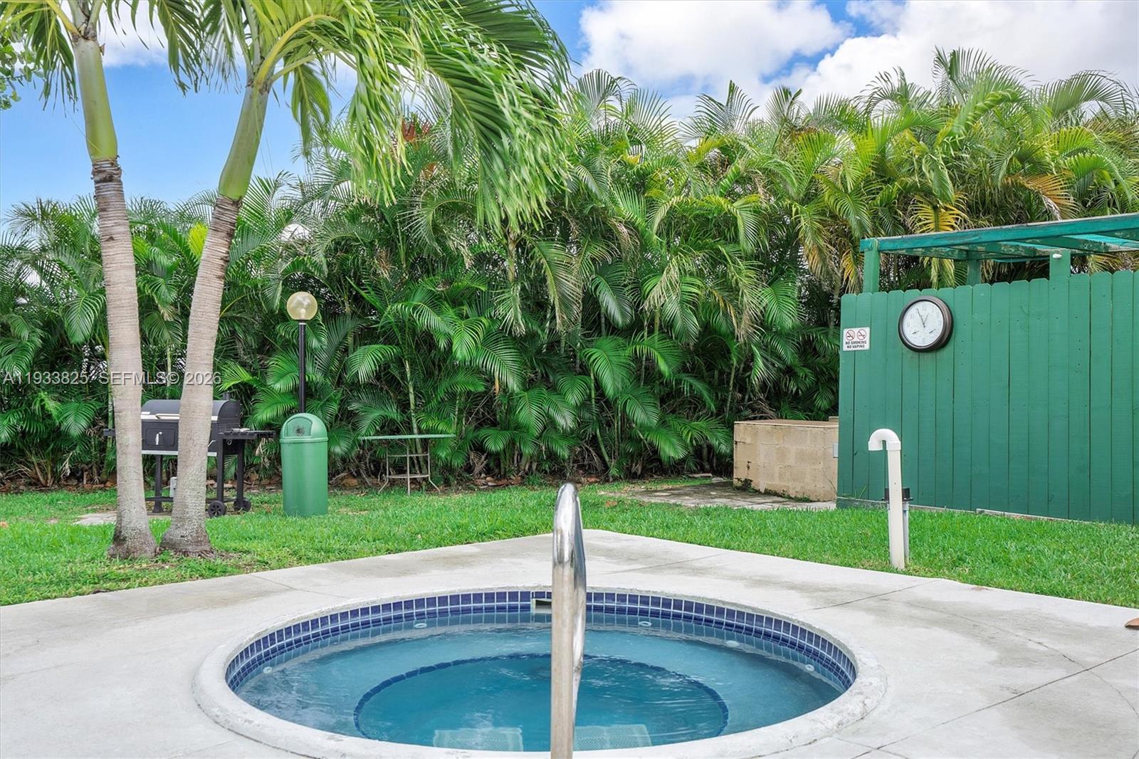 CLIPPER CONDO NO 1 - Residential