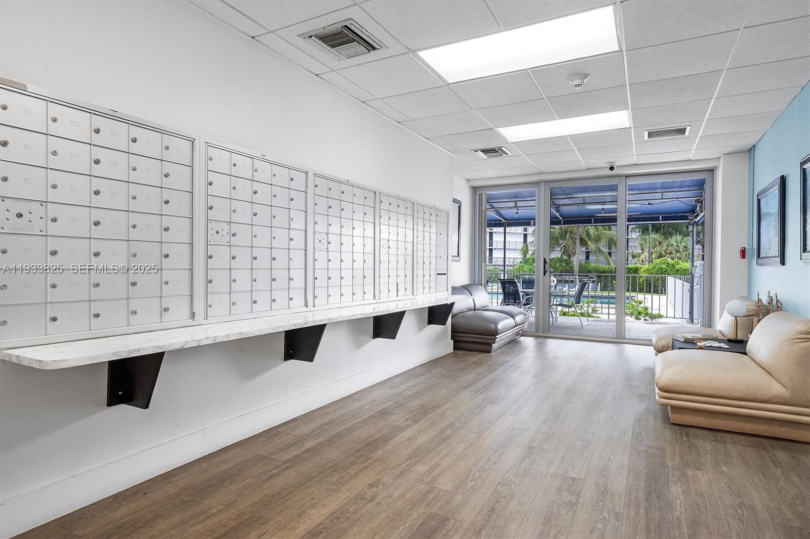 CLIPPER CONDO NO 1 - Residential