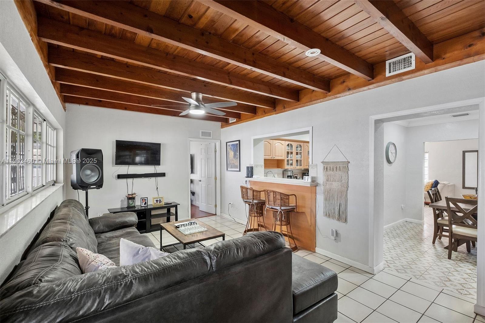 TAMIAMI GARDENS - Residential