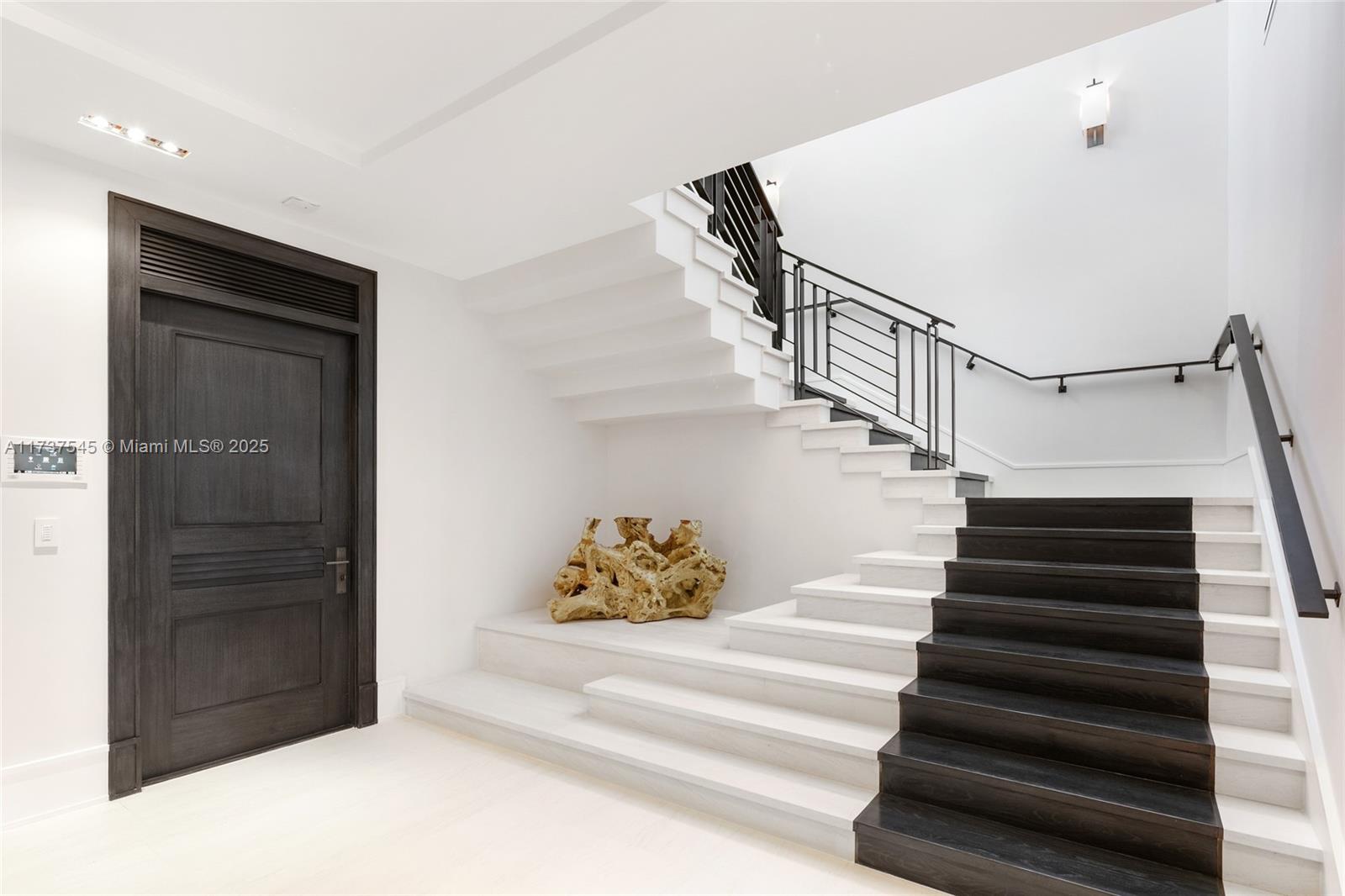 ALTOS DEL MAR NO 1 - Residential