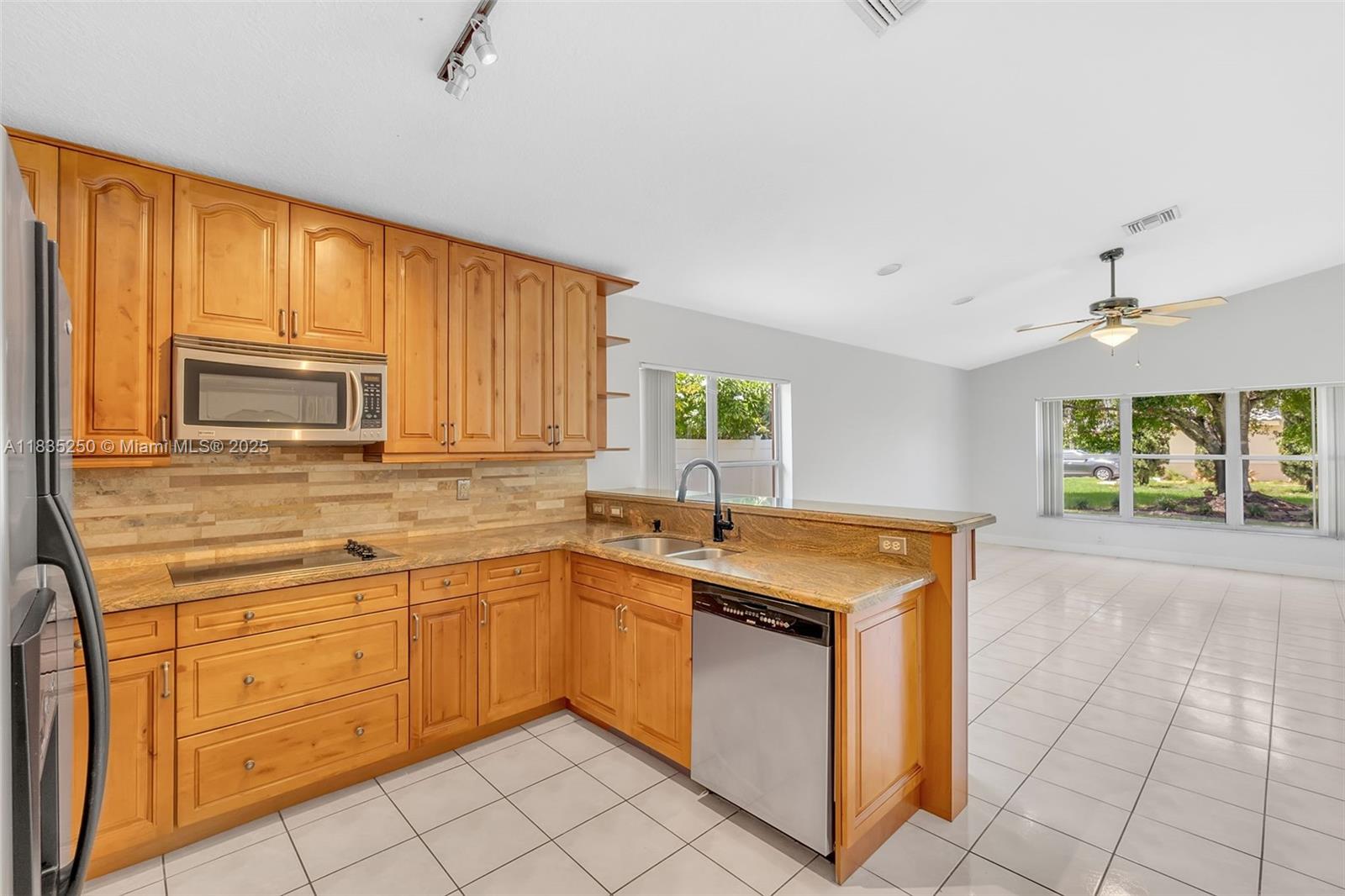 HEFTLER HOMES AT PEMBROKE - Residential