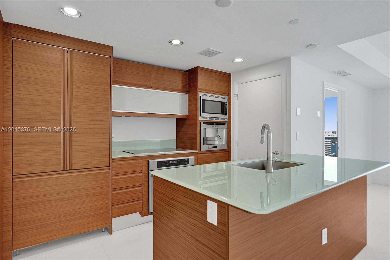 MEI CONDO - Residential Lease