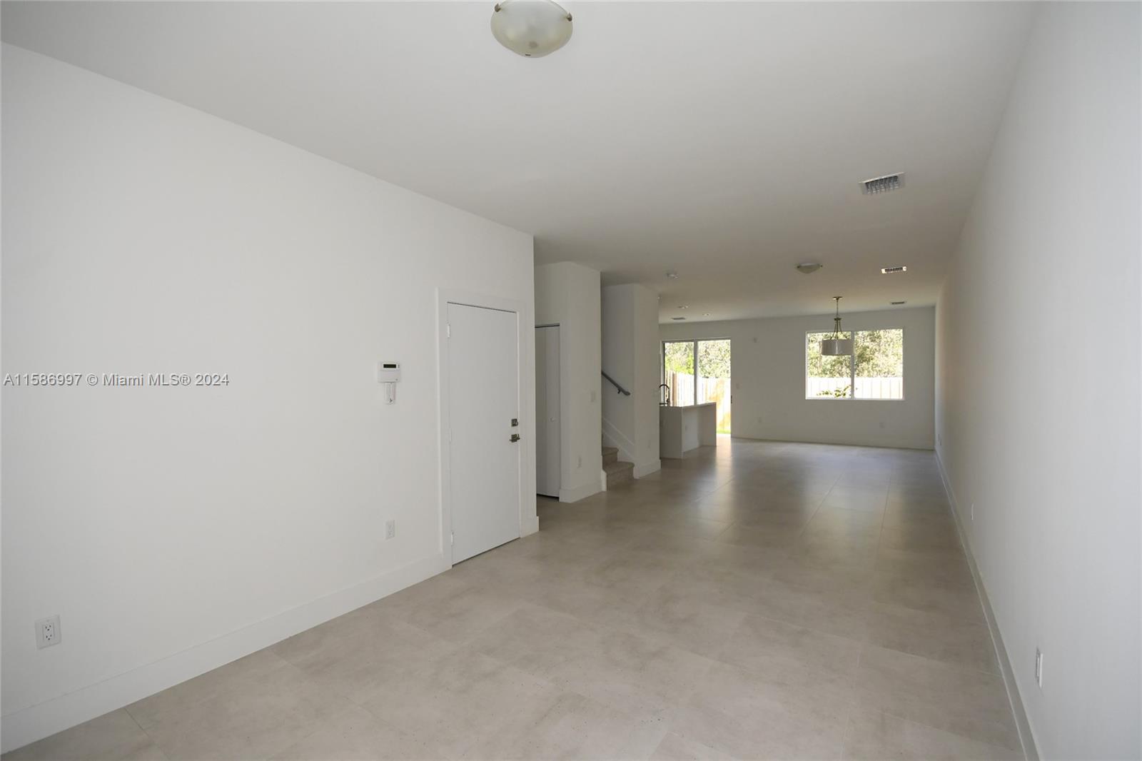 DORAL PALMS NORTH - Residential Lease