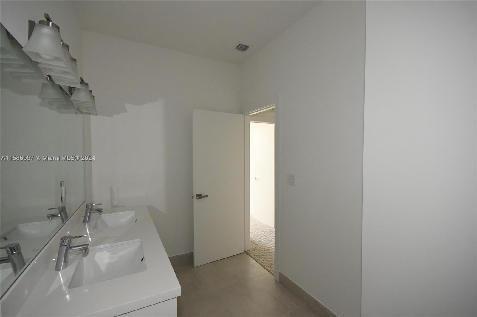 DORAL PALMS NORTH - Residential Lease