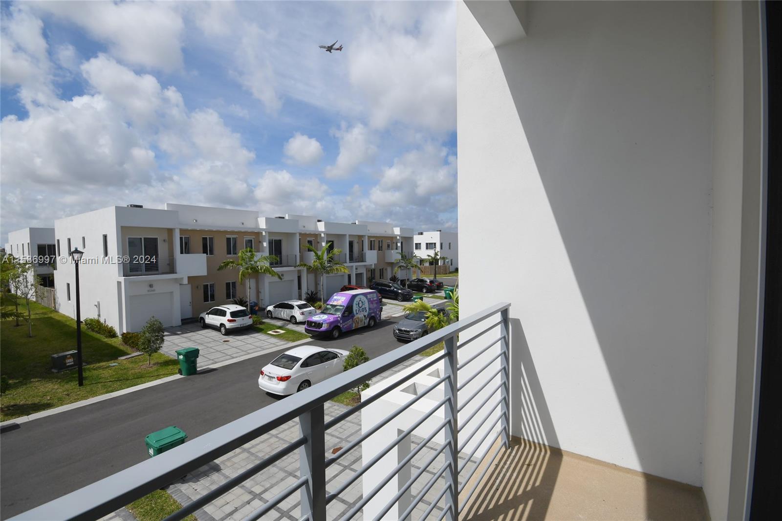 DORAL PALMS NORTH - Residential Lease