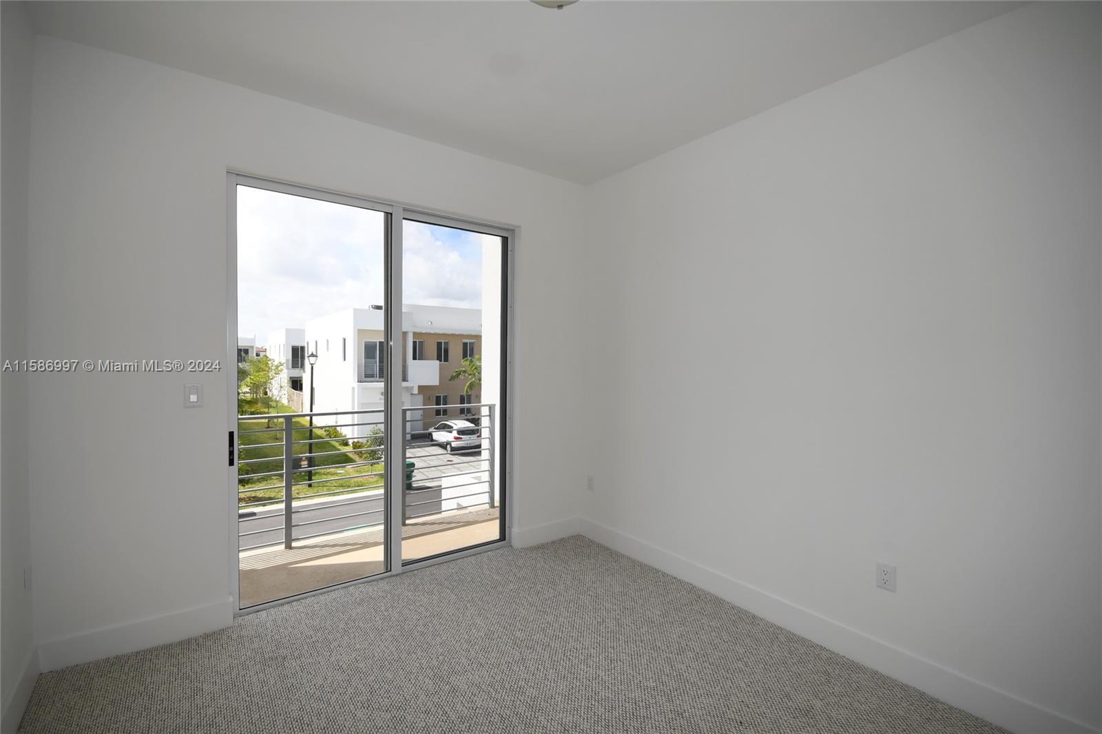 DORAL PALMS NORTH - Residential Lease