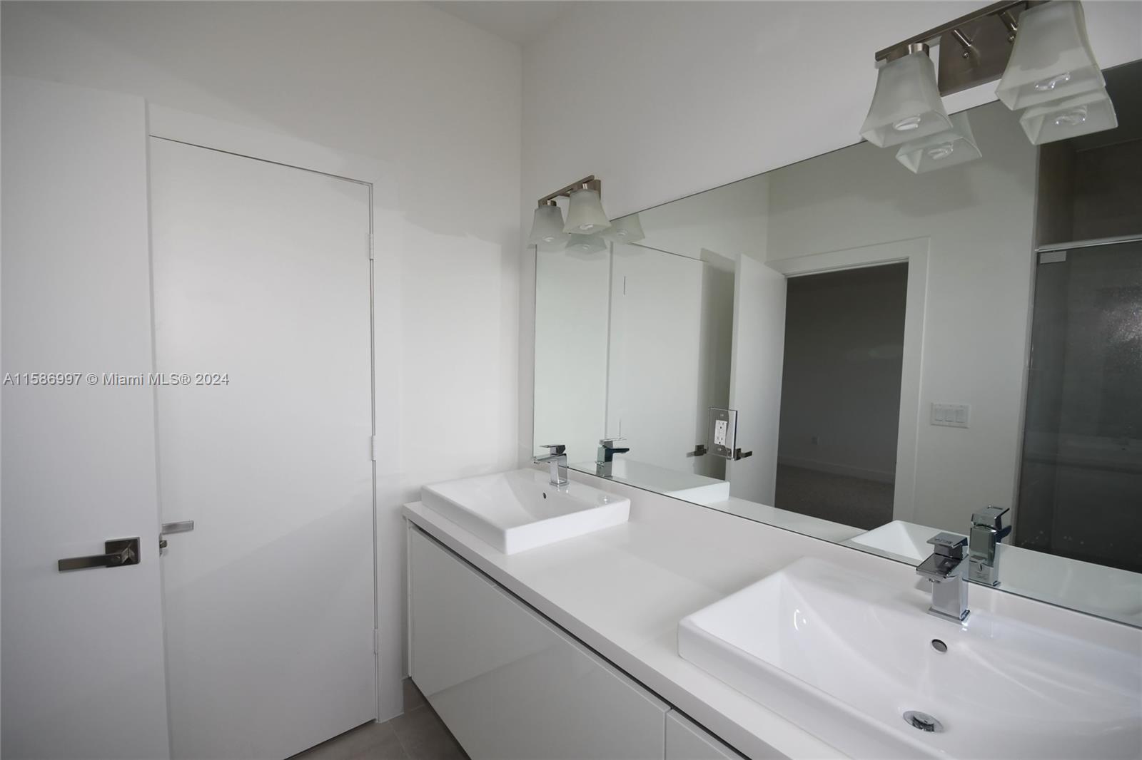 DORAL PALMS NORTH - Residential Lease