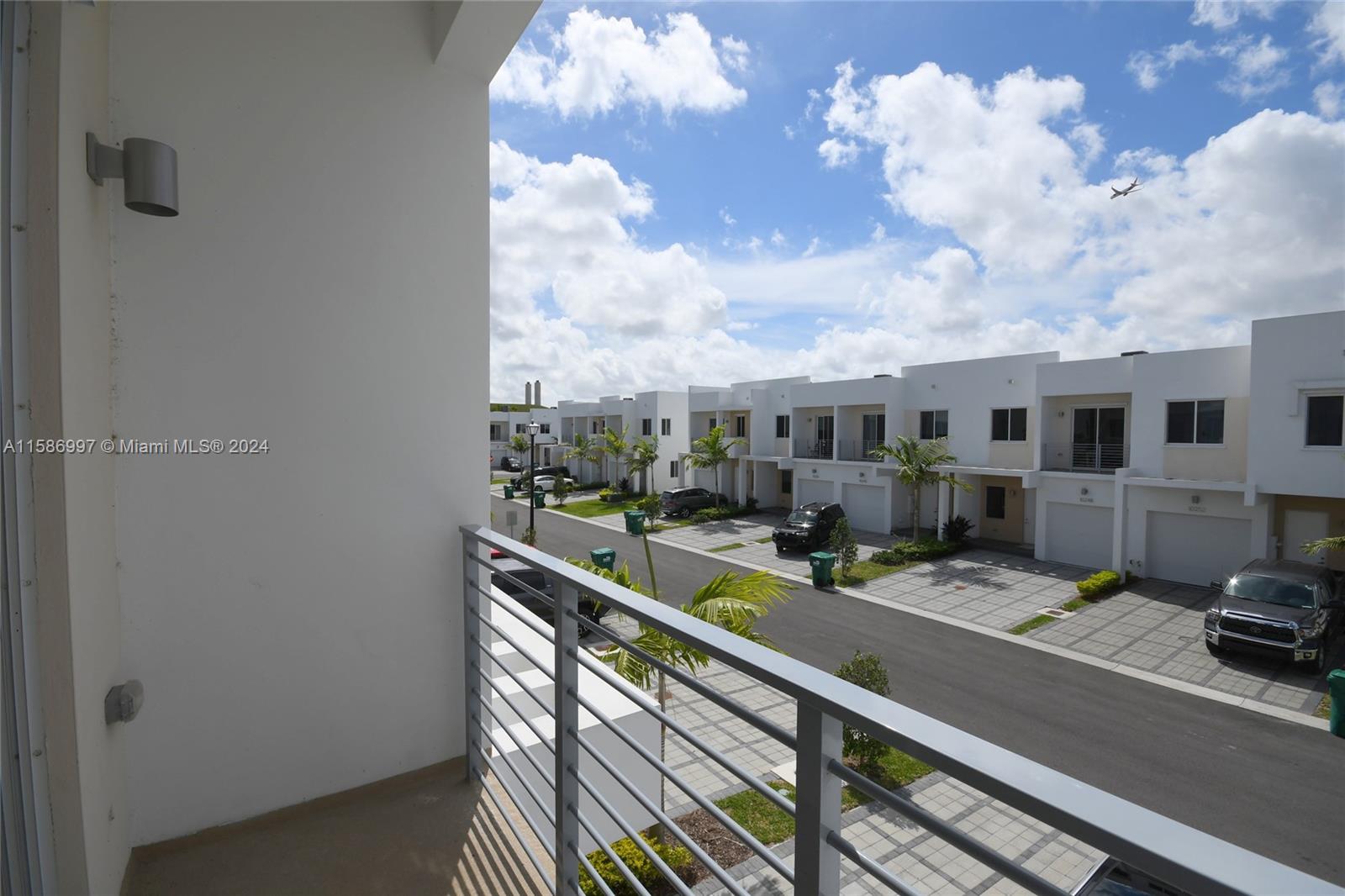 DORAL PALMS NORTH - Residential Lease