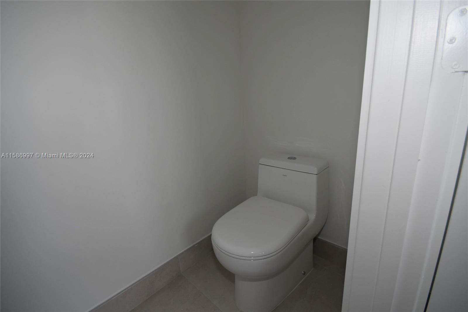 DORAL PALMS NORTH - Residential Lease