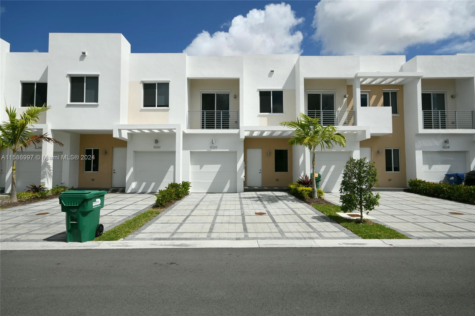 DORAL PALMS NORTH - Residential Lease