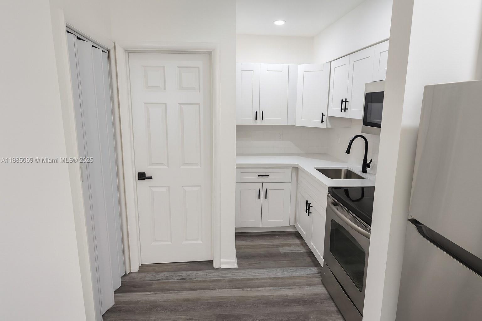 GEO M PHIPPENS SUB IN - Residential Lease