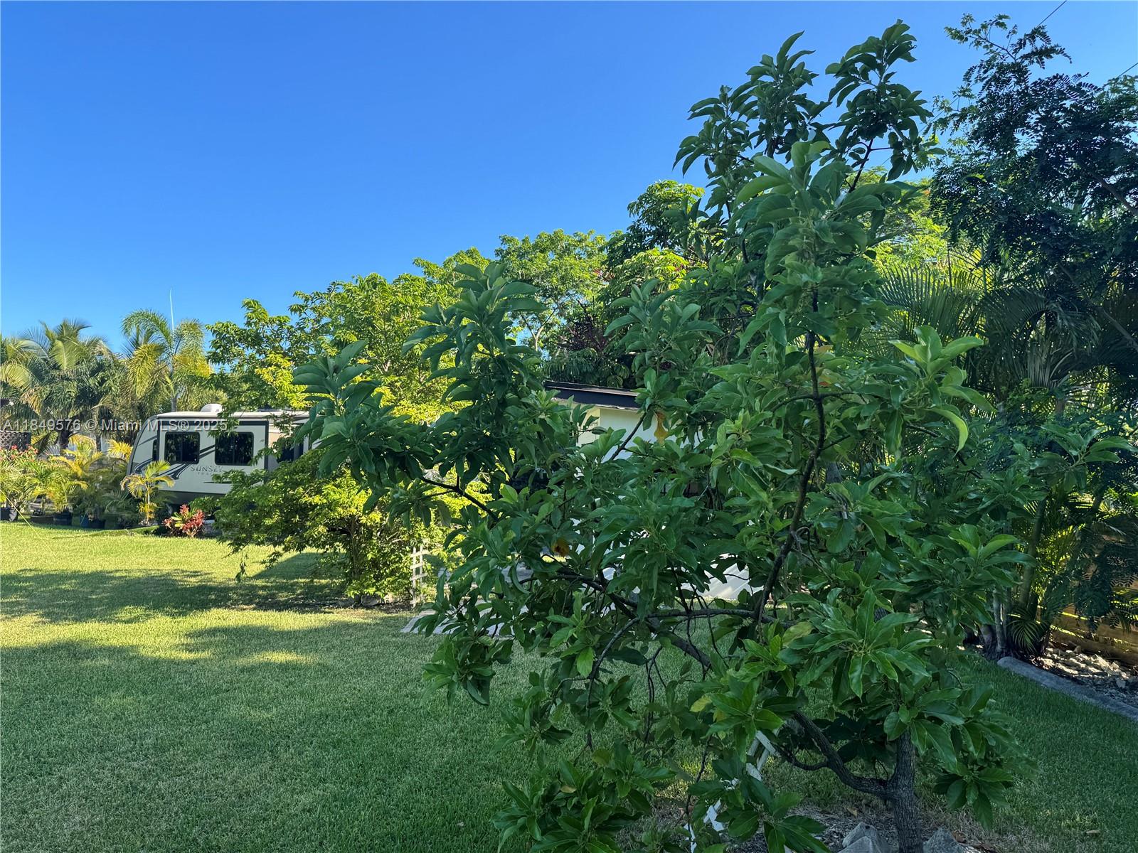 CUTLER RIDGE MANOR ESTATE - Residential