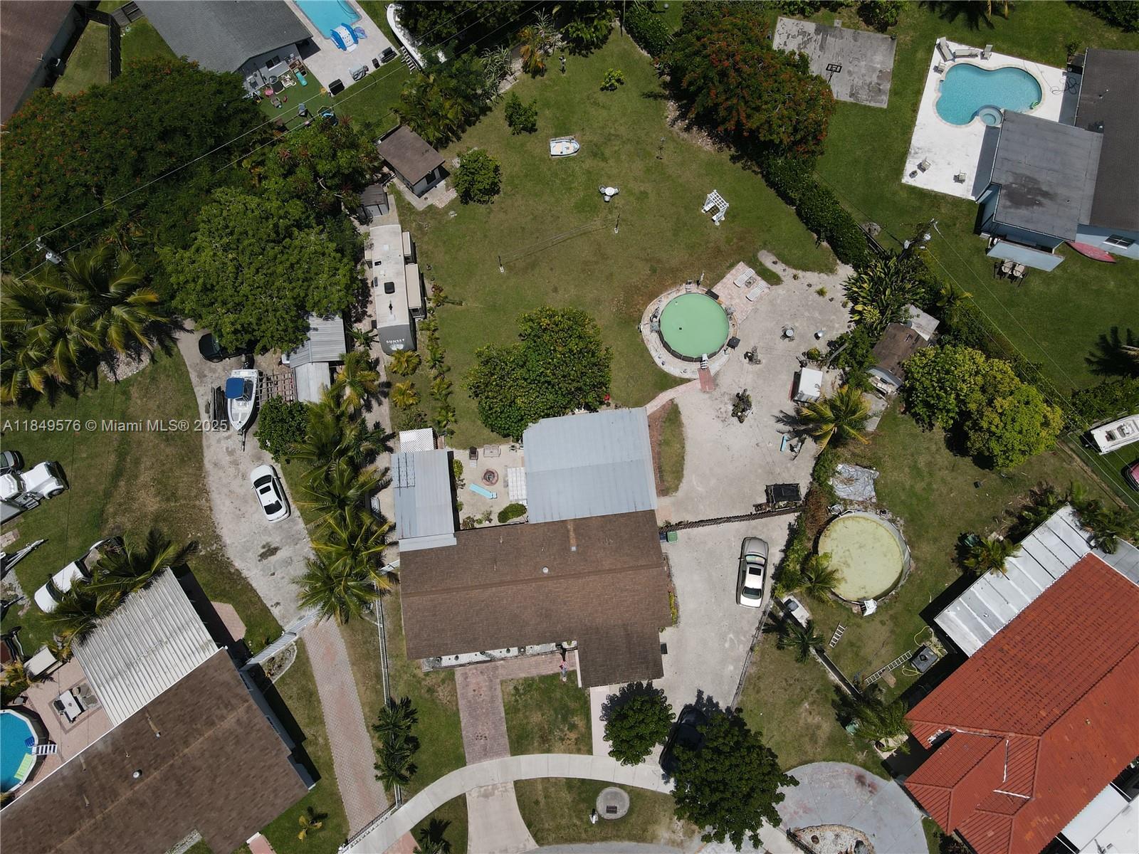9971 SW 198th St, Cutler Bay, FL, 33157/$700,000 2 9971 SW 198th St