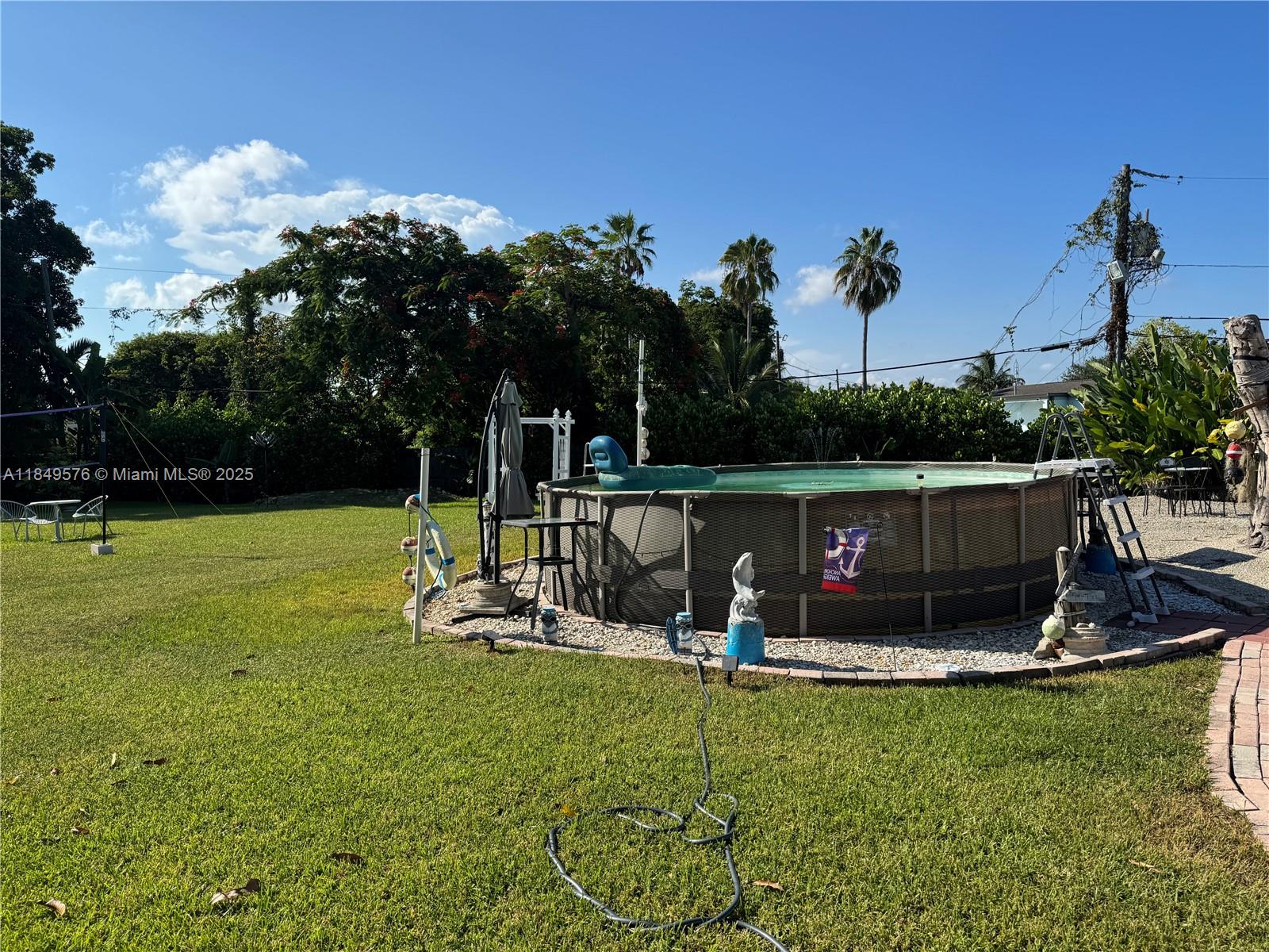 CUTLER RIDGE MANOR ESTATE - Residential