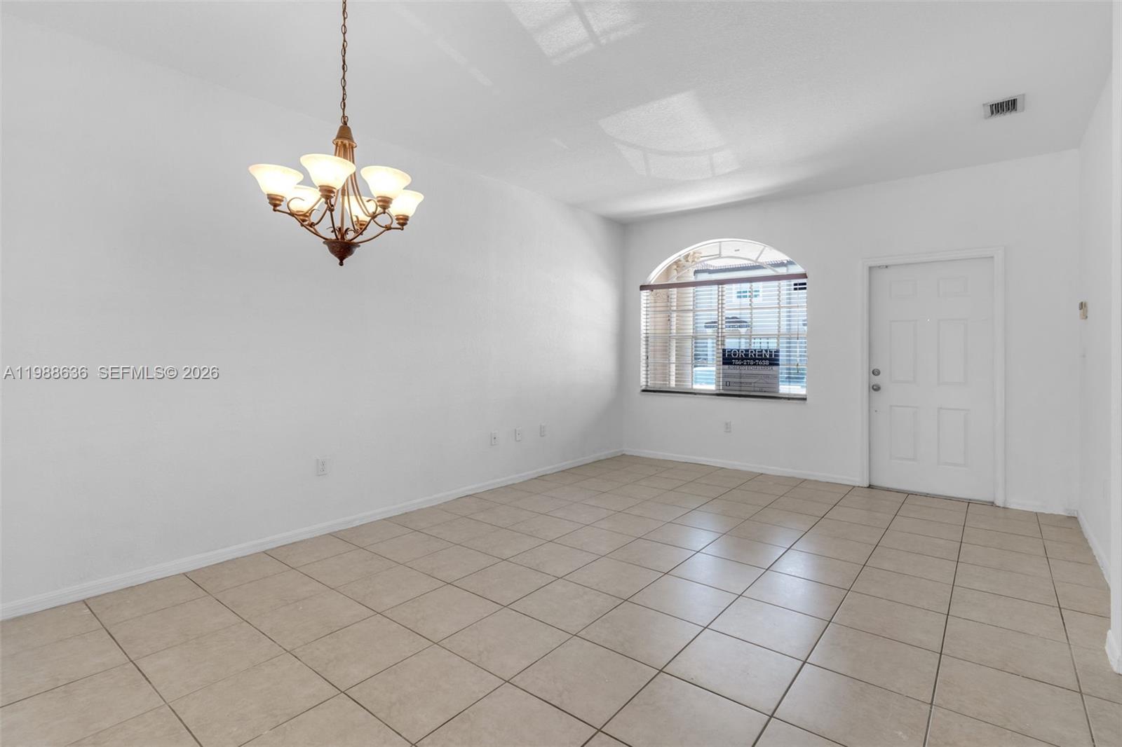 CAZADORES SUB - Residential Lease