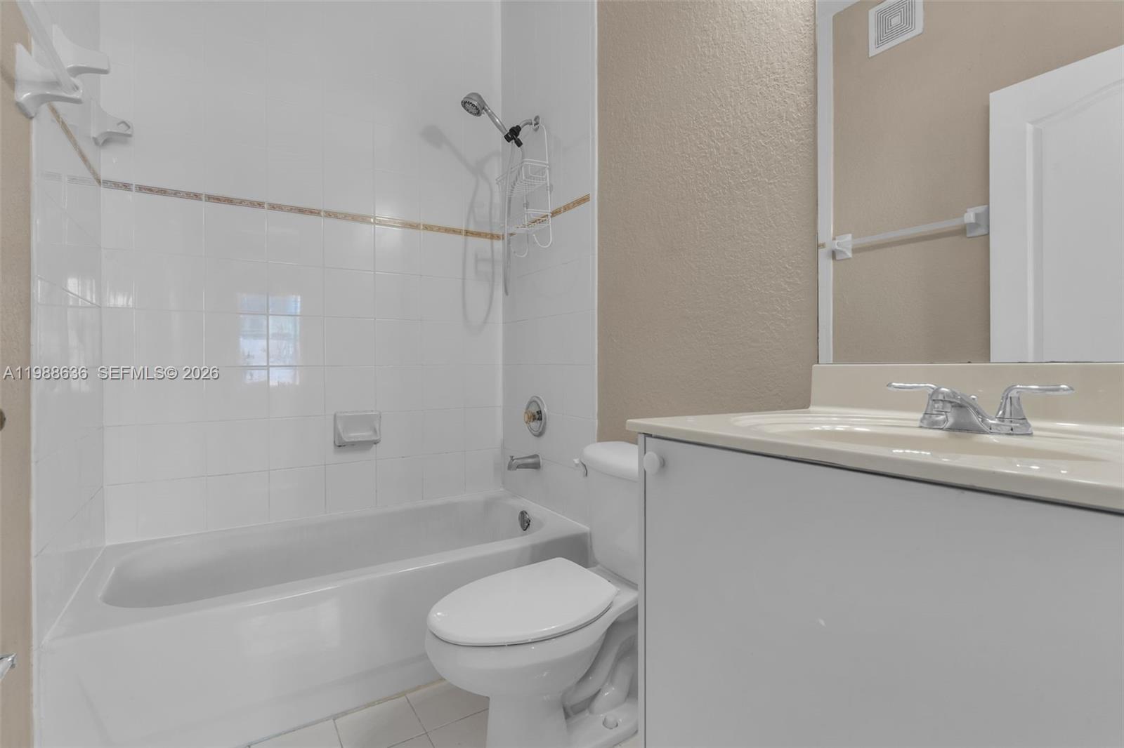 CAZADORES SUB - Residential Lease