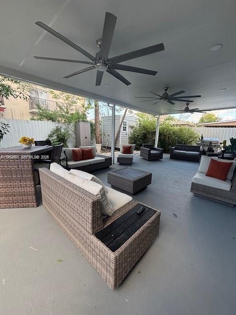 ROYAL HOMES WEST - Residential