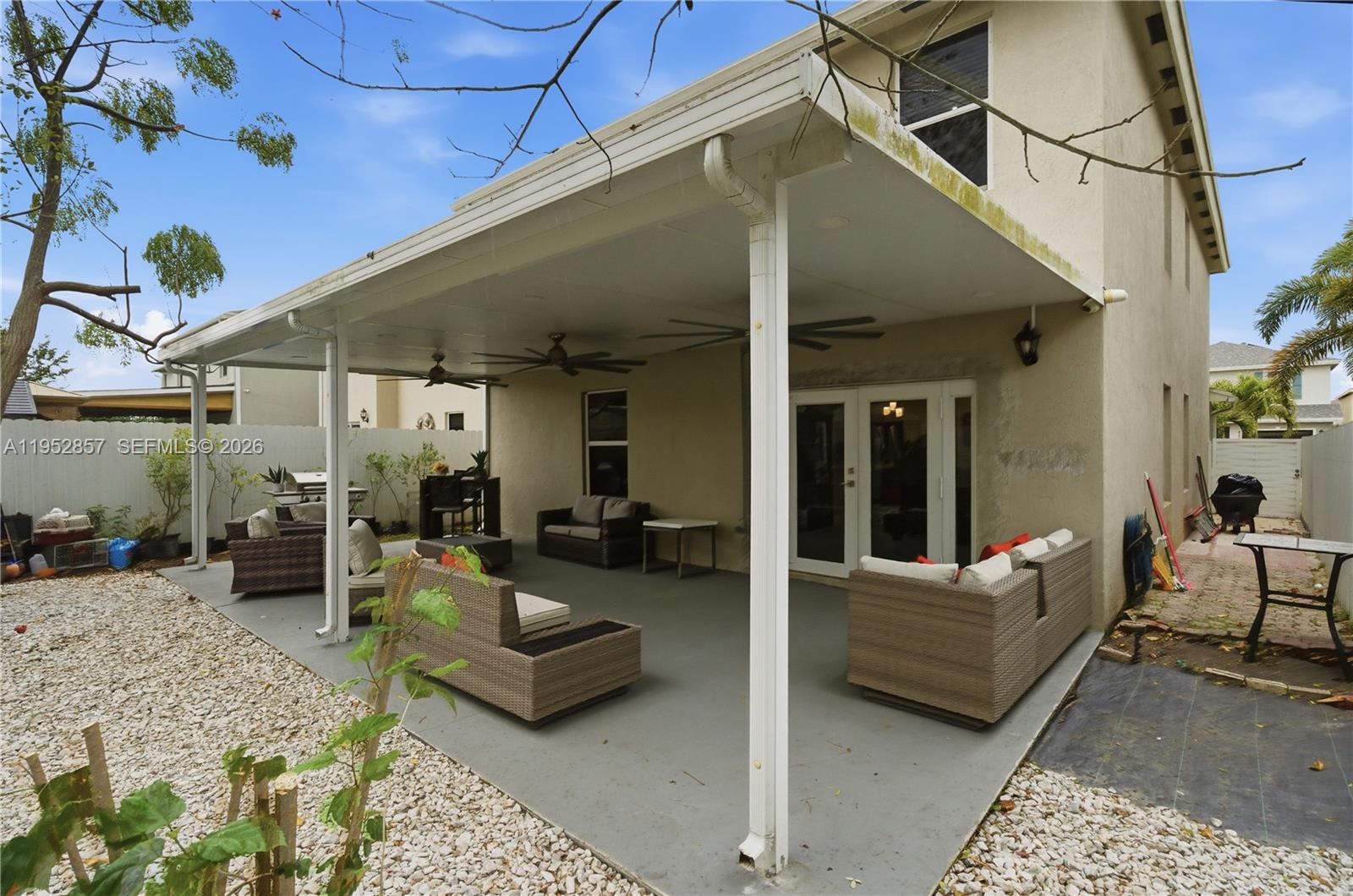 ROYAL HOMES WEST - Residential