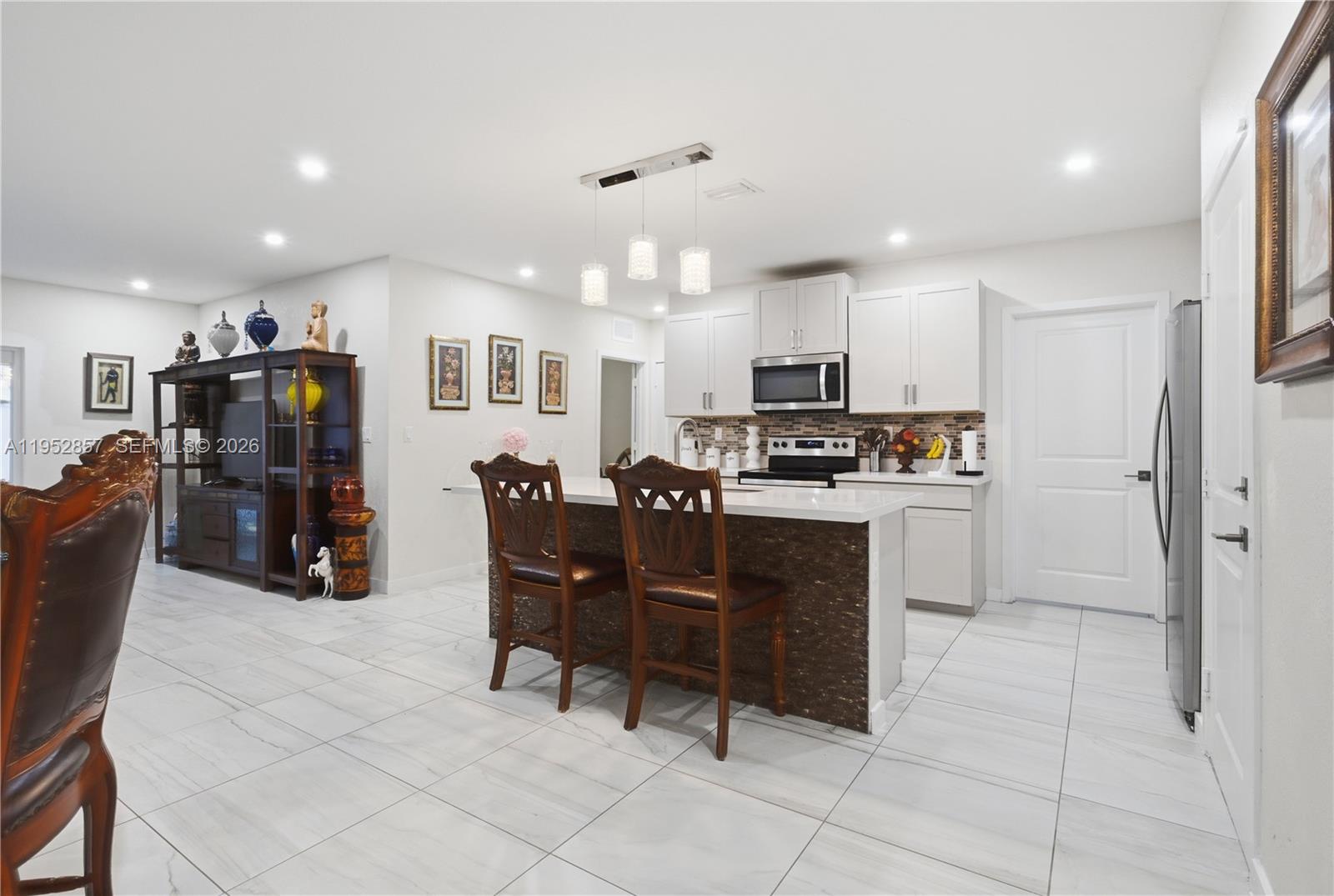 ROYAL HOMES WEST - Residential