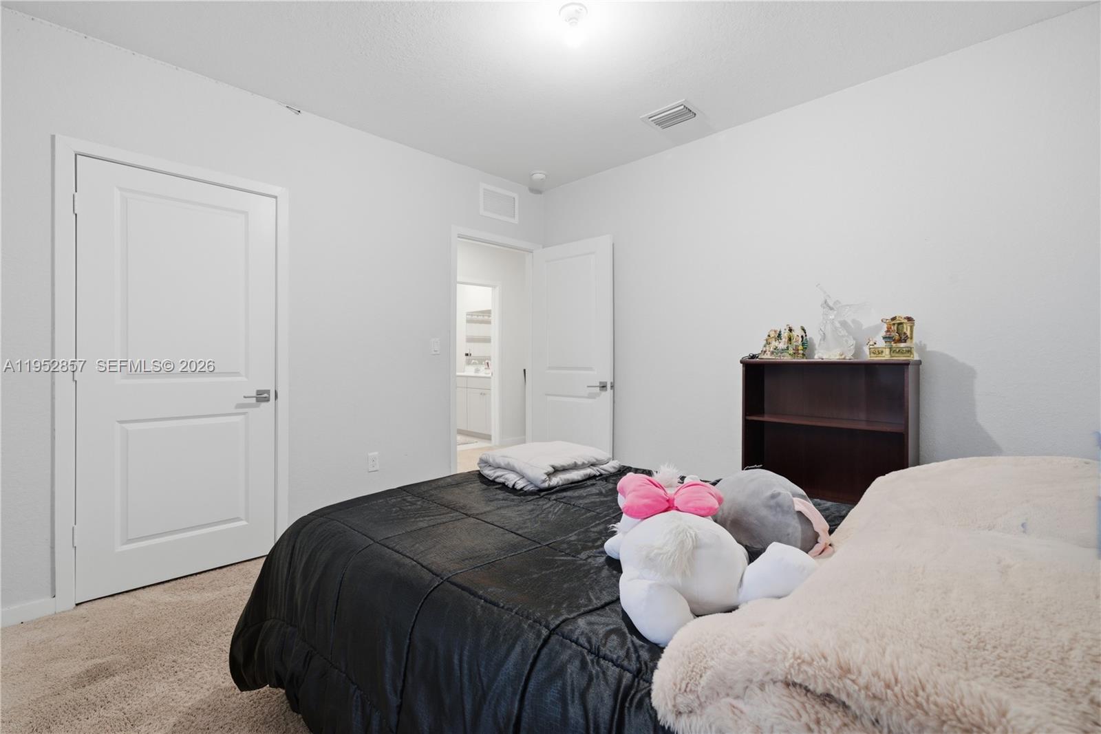 ROYAL HOMES WEST - Residential