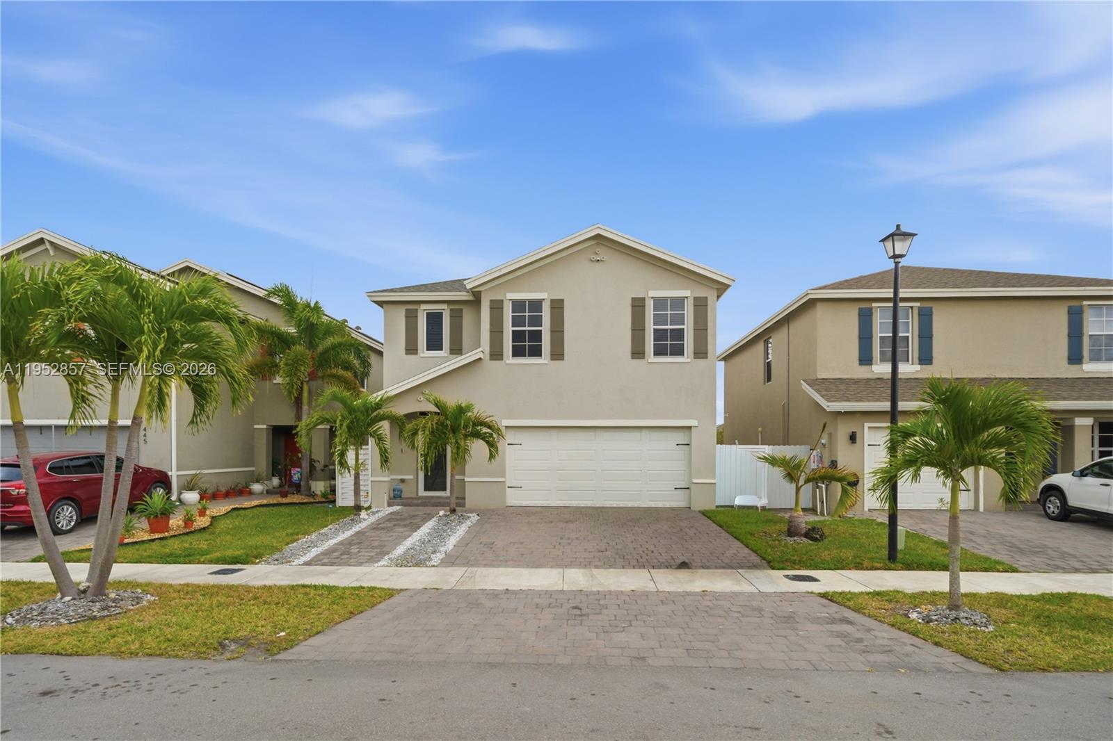 ROYAL HOMES WEST - Residential