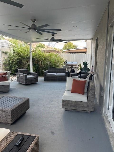 ROYAL HOMES WEST - Residential