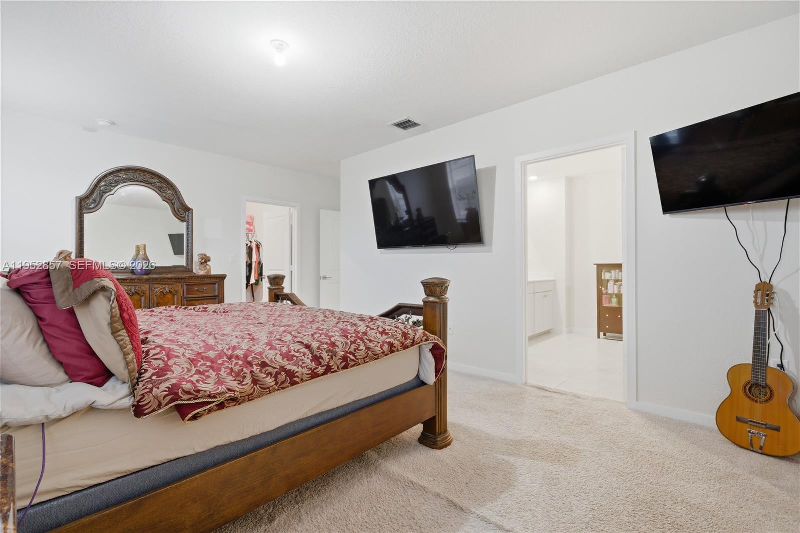 ROYAL HOMES WEST - Residential