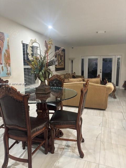 ROYAL HOMES WEST - Residential