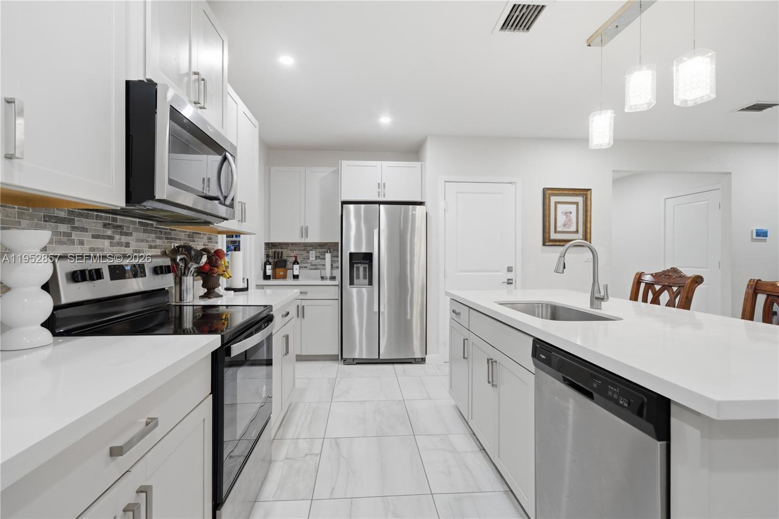 ROYAL HOMES WEST - Residential