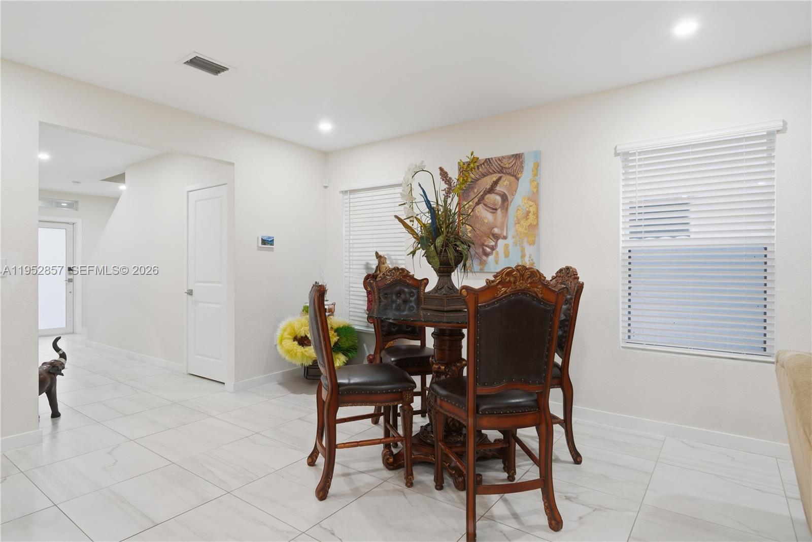 ROYAL HOMES WEST - Residential