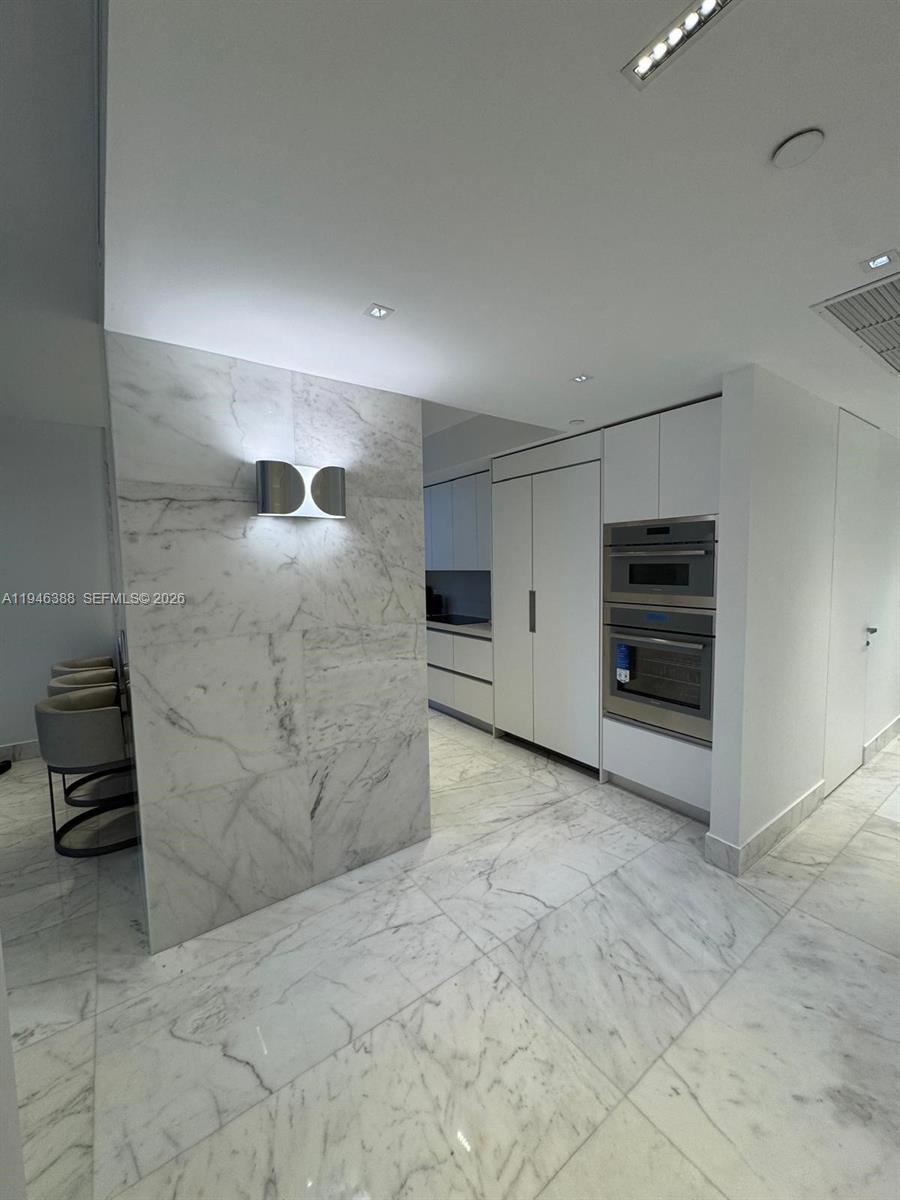 1010 Brickell Ave 1905