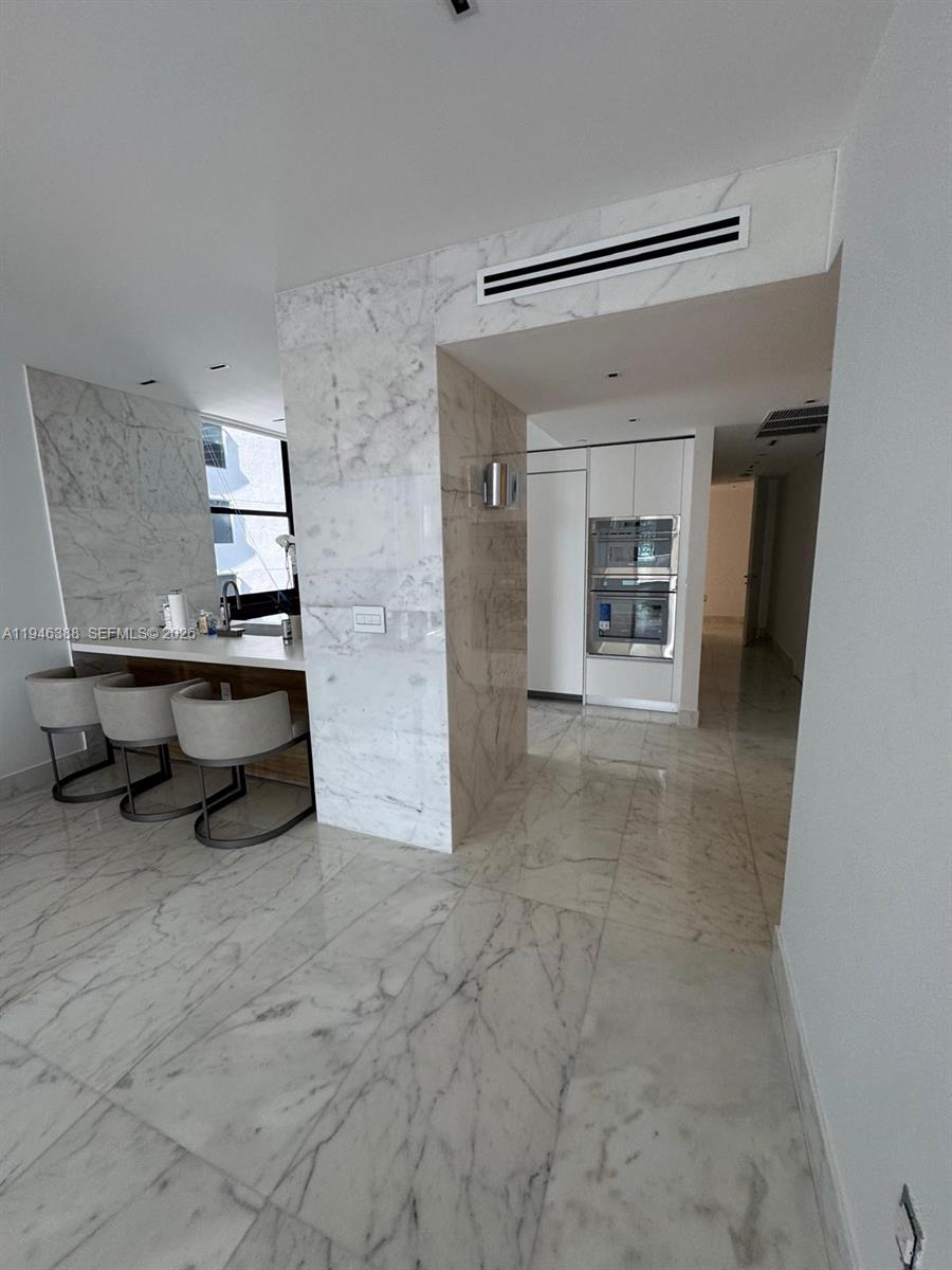 1010 Brickell Ave 1905