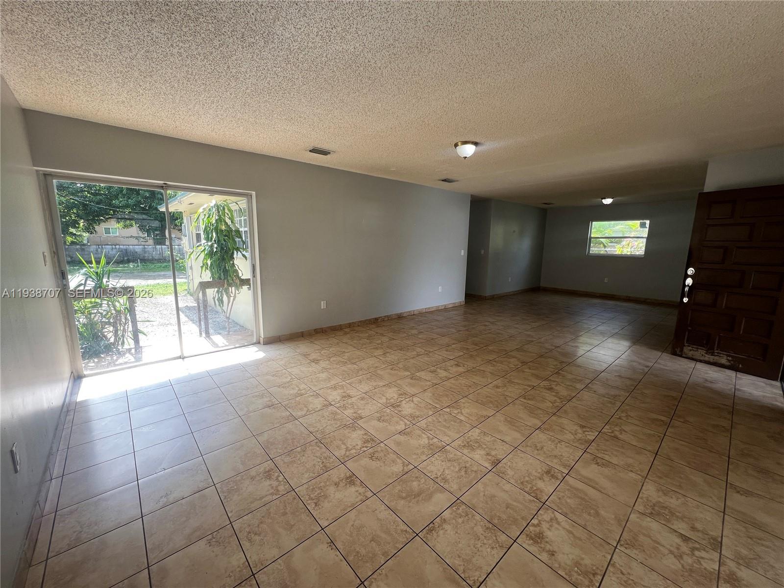 LA PALOMA - Residential