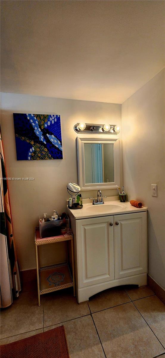 JADE WINDS GRP EASTER LIL - Residential