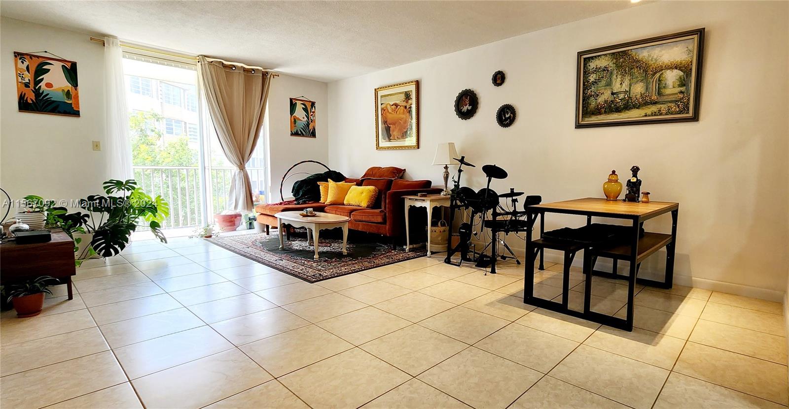 JADE WINDS GRP EASTER LIL - Residential