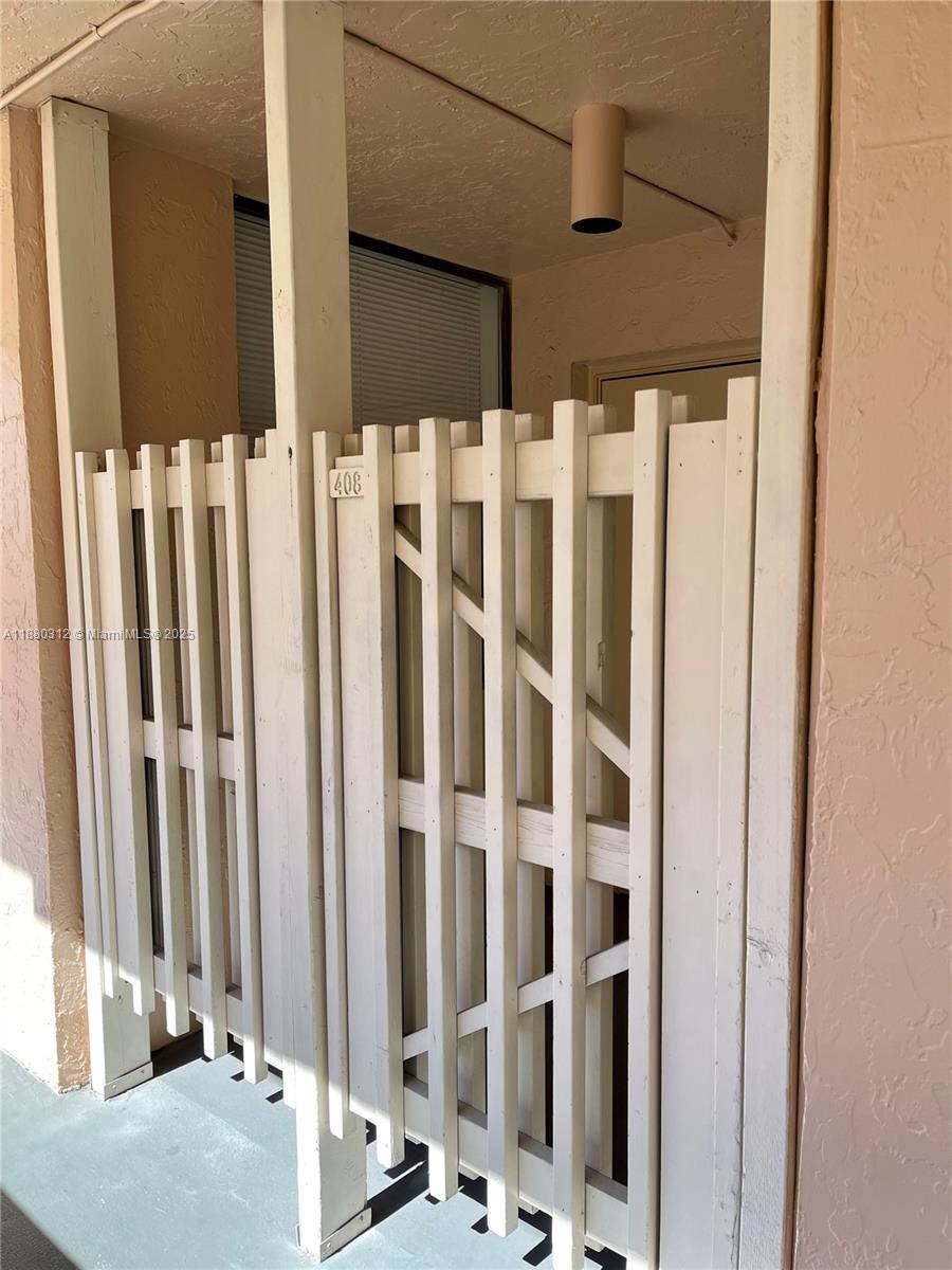 ROYAL PALM AT PLANTATION - Residential