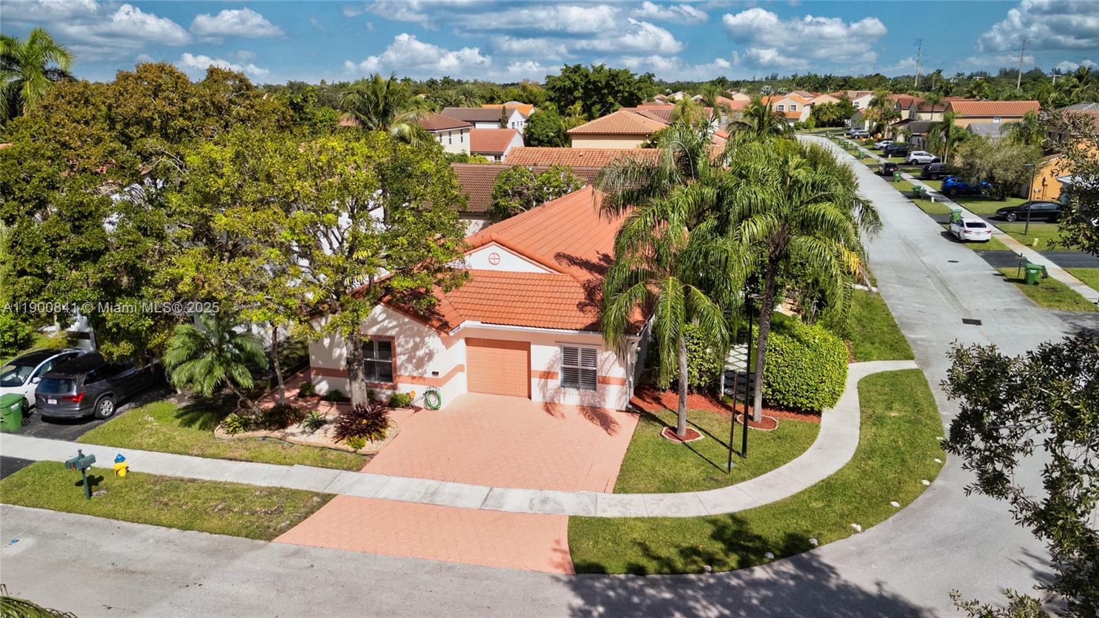 DIMENSIONS NORTH AT CHAPE - Residential