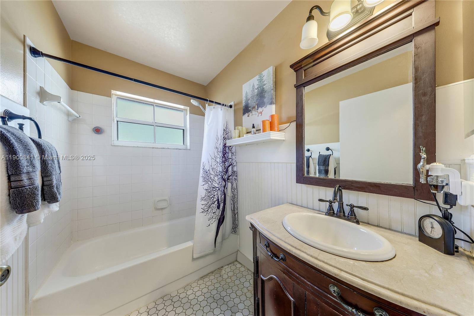 DIMENSIONS NORTH AT CHAPE - Residential