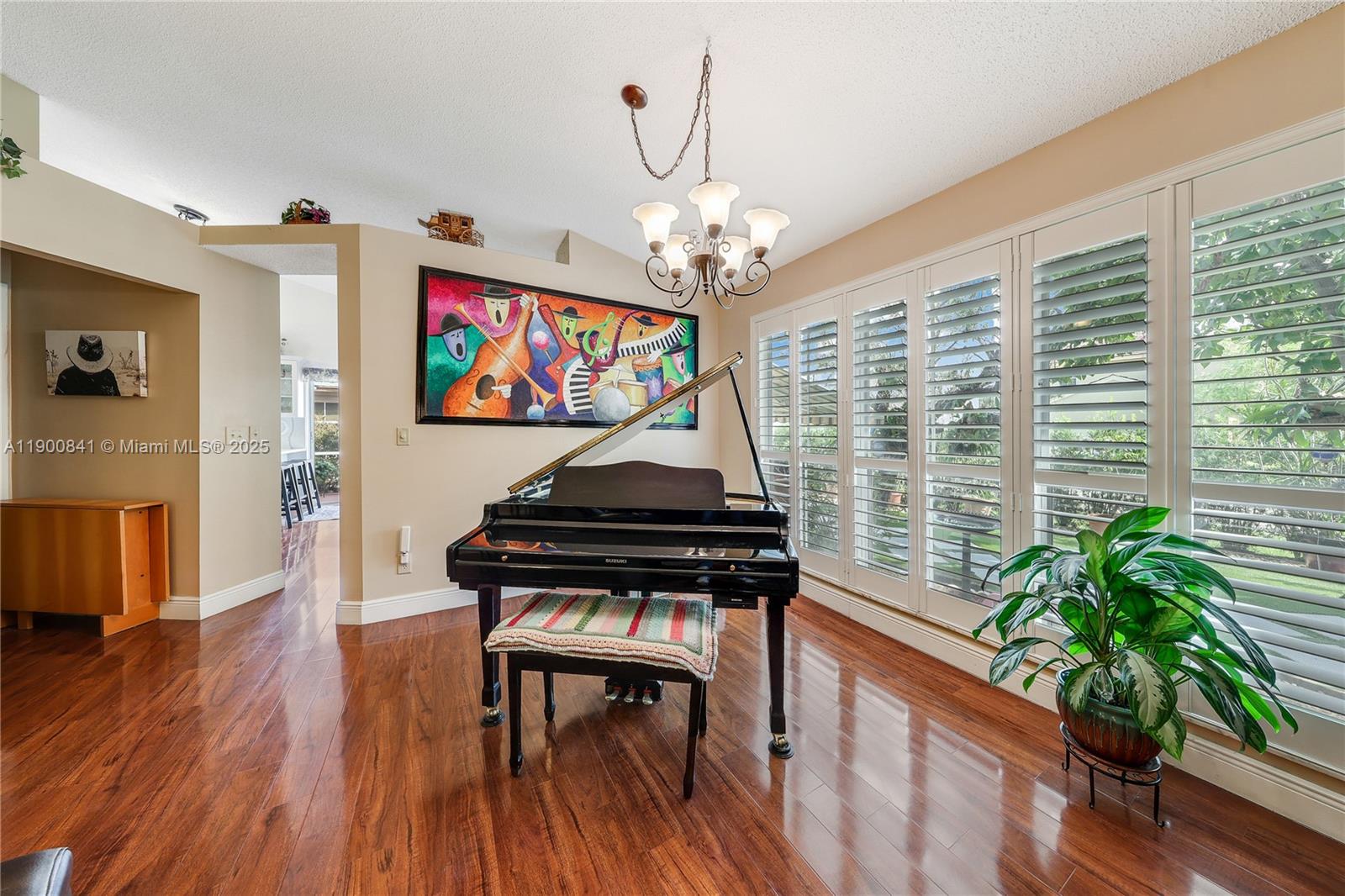 DIMENSIONS NORTH AT CHAPE - Residential