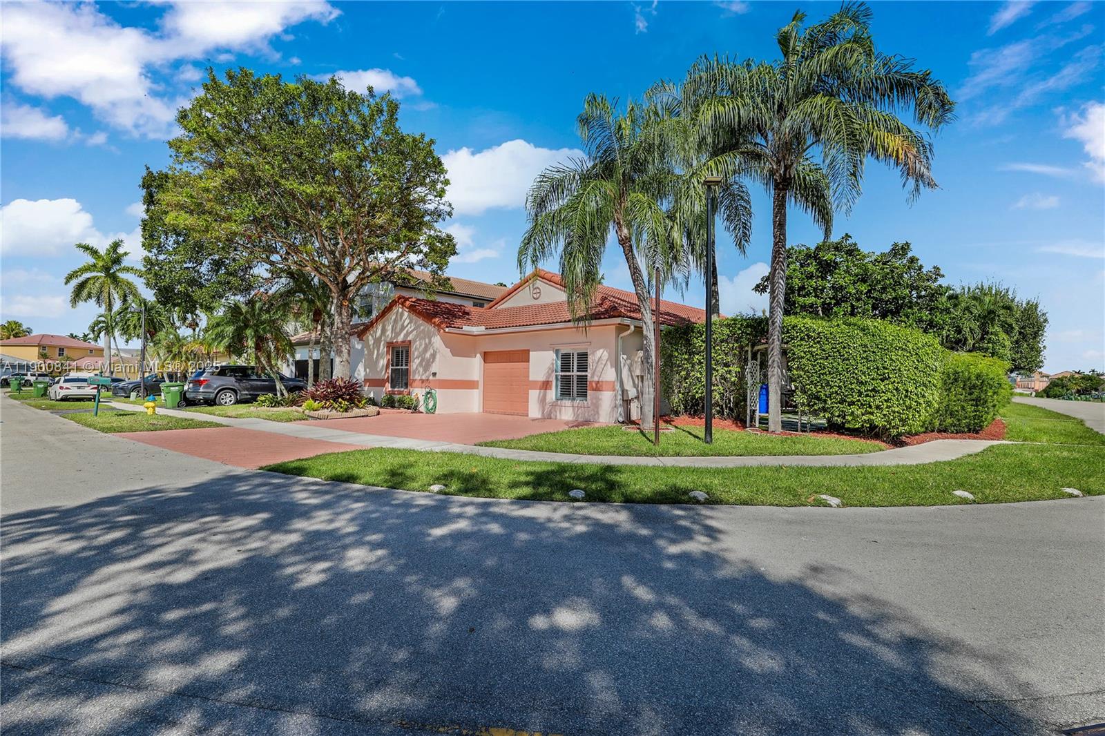 DIMENSIONS NORTH AT CHAPE - Residential