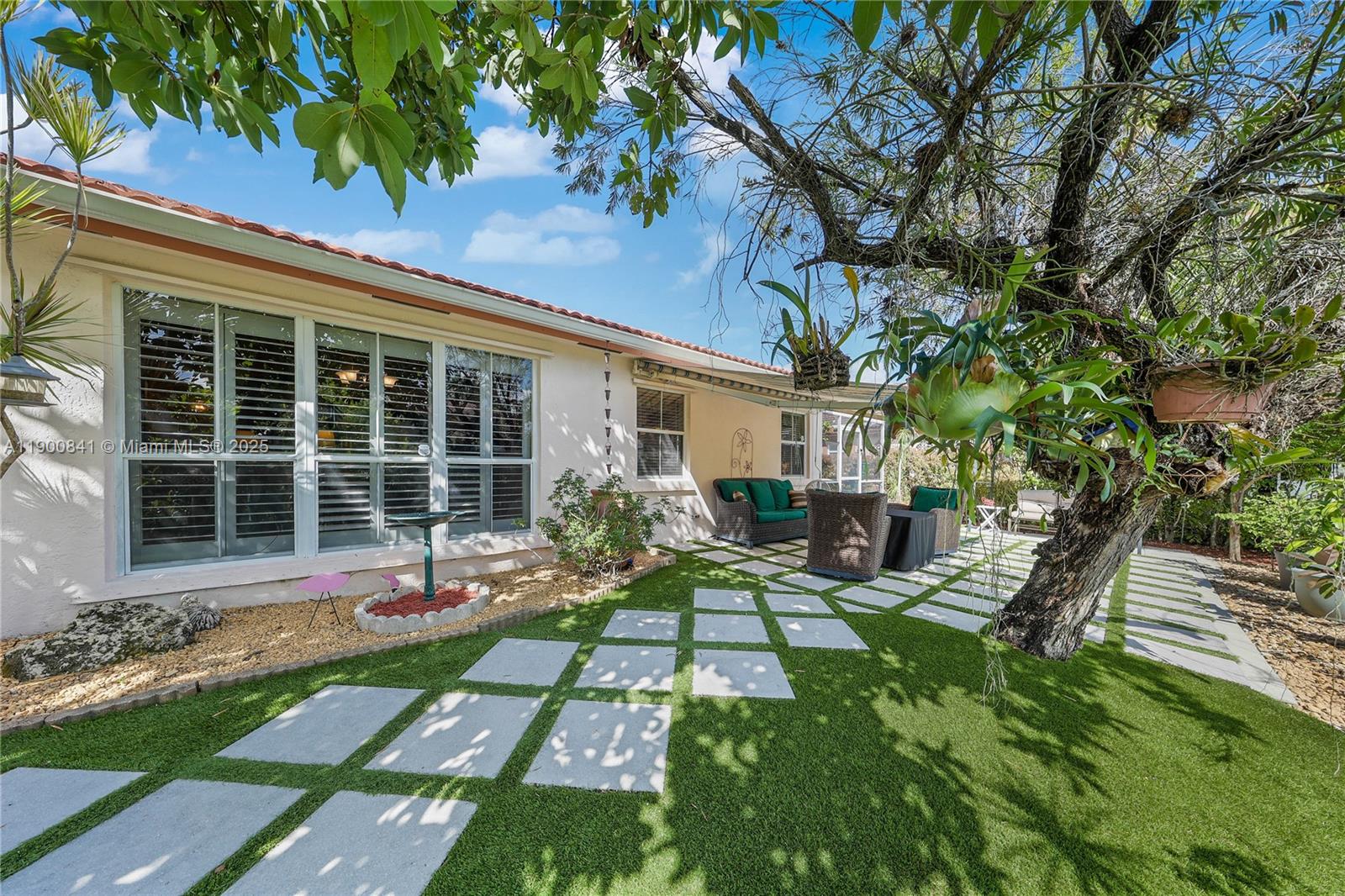 DIMENSIONS NORTH AT CHAPE - Residential