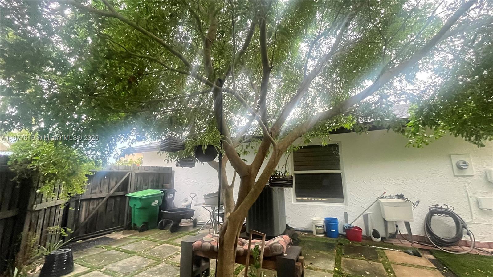 HACIENDA ESTATES SEC 1 - Residential