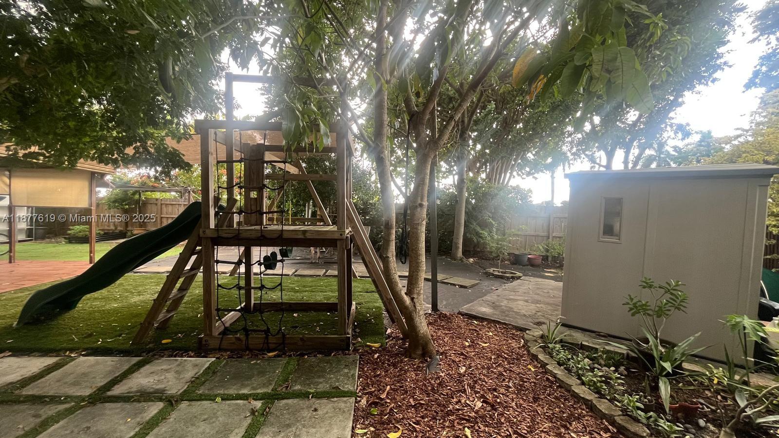 HACIENDA ESTATES SEC 1 - Residential