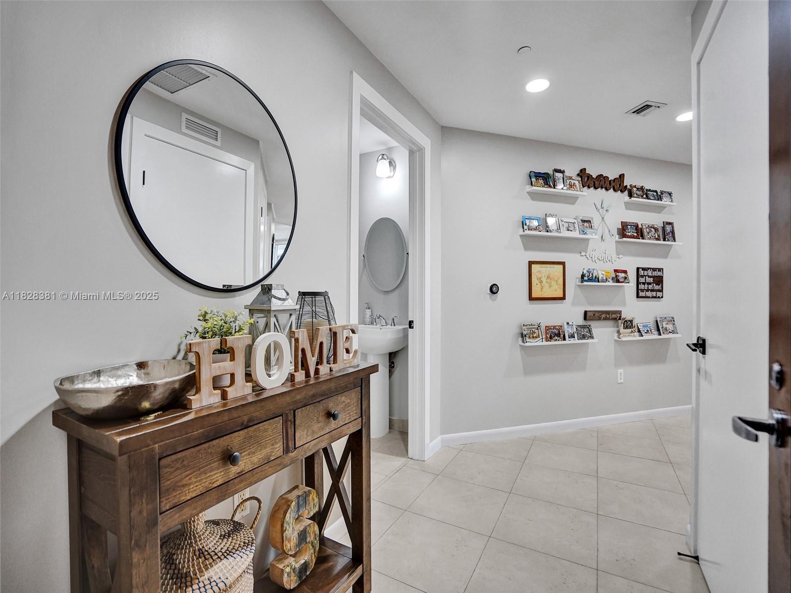 1050 Brickell Ave 2820