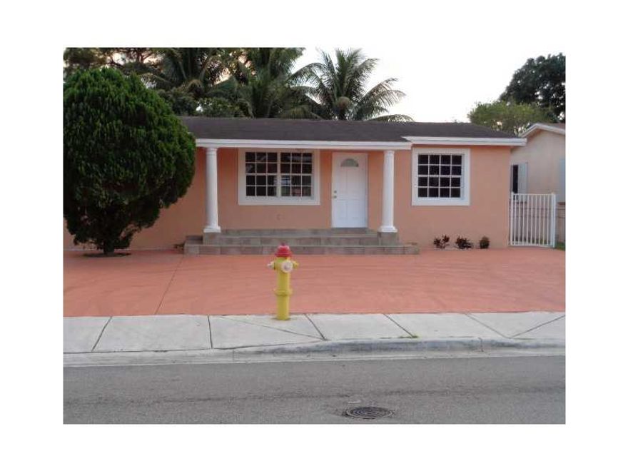 "GORGEOUS HOME" LOOKS LIKE A MODEL. DON'T MISS THIS 3 BEDROOMS 2 BATHROOMS PLUS A FULL GUEST BATH,FAMILY ROOM, LAUNDRY ROOM AND MORE.THIS PROPERTY HAS BEEN REDONE.FLOORS,BATHROOMS,KITCHEN,NEW A/C CENTRAL UNIT.UP TO $2,500 CREDIT FOR BRAND NEW APPLIANCES F OR YOUR BUYERS."REALTORS USE AS-IS FAR/BAR CONTRACTS ONLY.PRE-APPROVAL LETTER,SOURCE OF FUNDS AND DEPOSIT WITH ALL OFFERS."NO EXCEPTIONS PLEASE". BRING YOUR FUSSIEST BUYERS. THIS ONE WON'T LAST LONG. !!!!