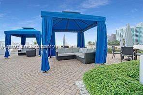 THE CARRIAGE HOUSE CONDO - Residential Lease