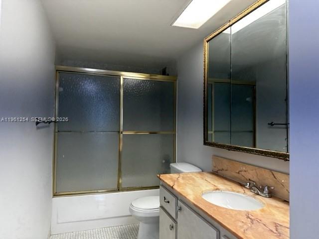 THE CARRIAGE HOUSE CONDO - Residential Lease